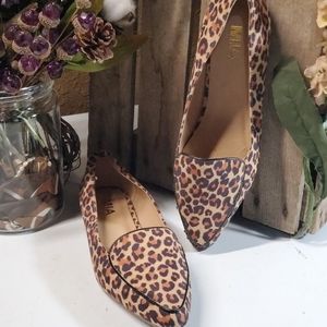 Mia brand ~ Cheetah print flats